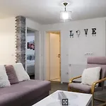 Noa Villa *