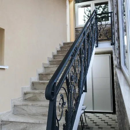 Noa * Kupres (Canton 10)